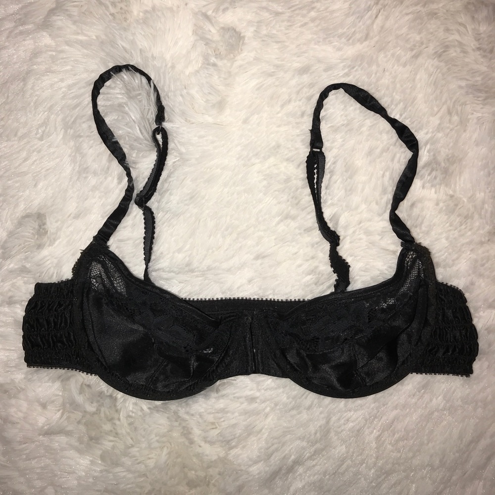*SOLD* Vintage Valentino Black Lace Bra